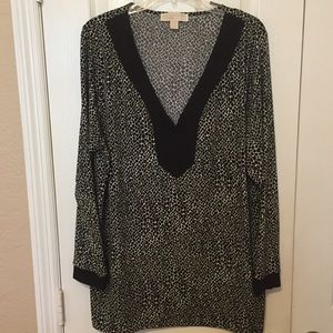 🦋 Michael Kors Black & White Animal Print 2X Top